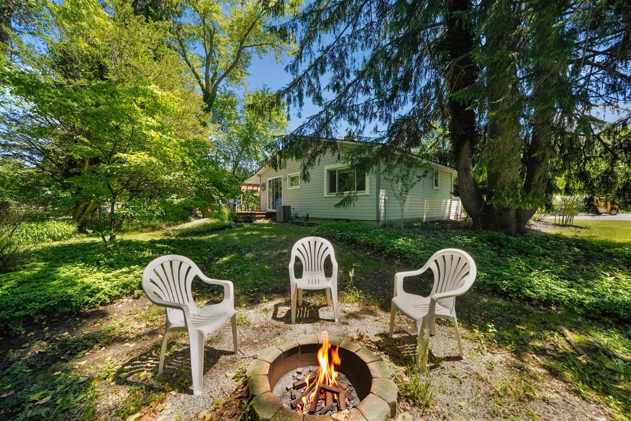 12274 Red Arrow Highway Property Photo 22