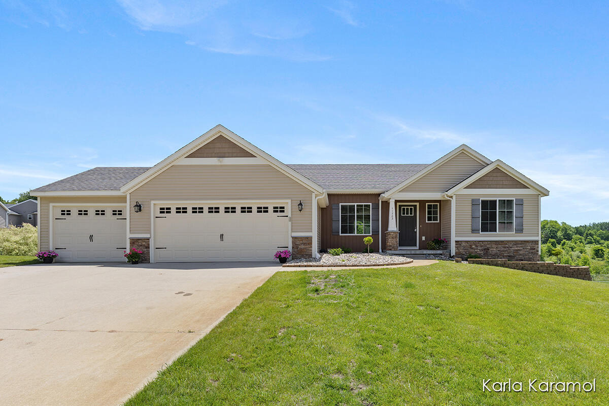 11782 Ridge Water Drive Property Photo 1