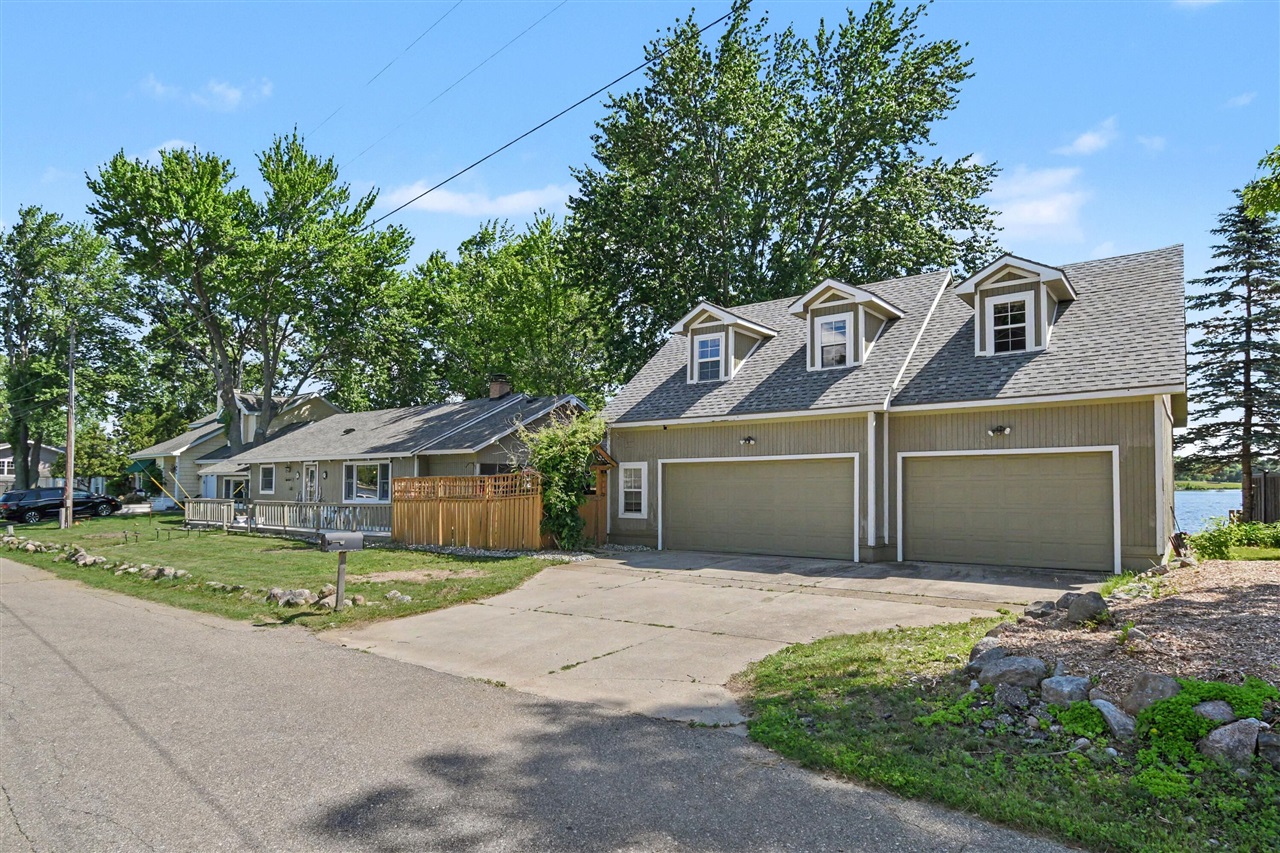 7848 Bay Meadow Property Photo 11