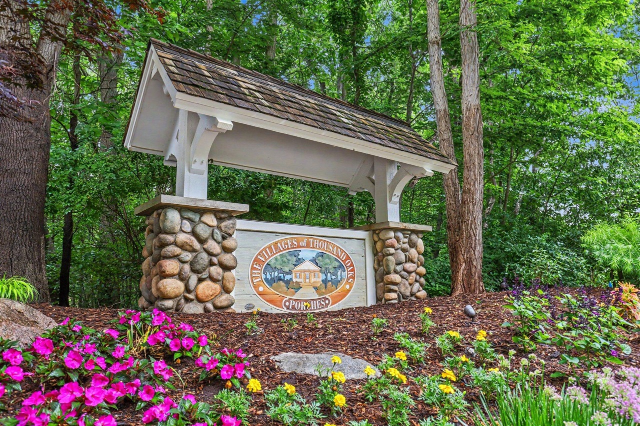 4492 Oak Arbor Drive Property Photo 2