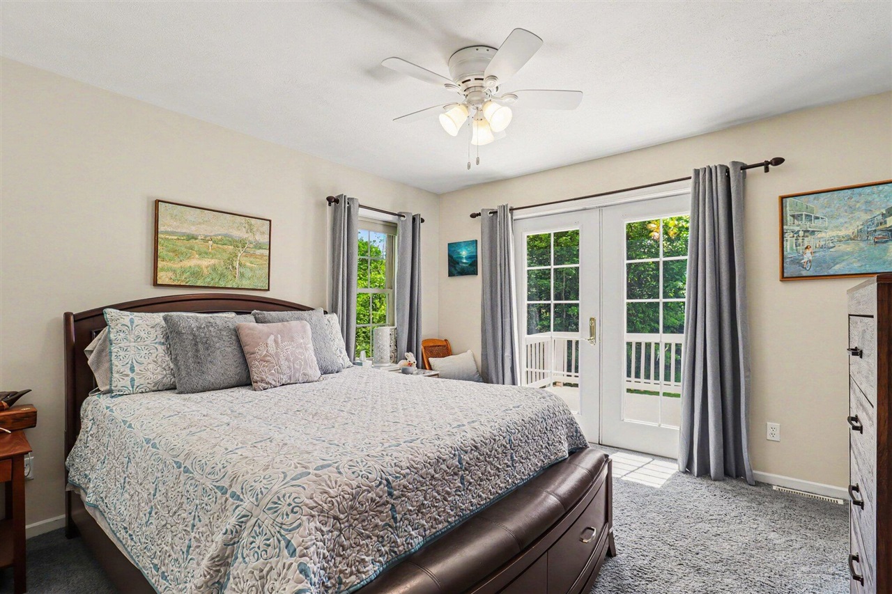 7245 River Road Property Photo 9