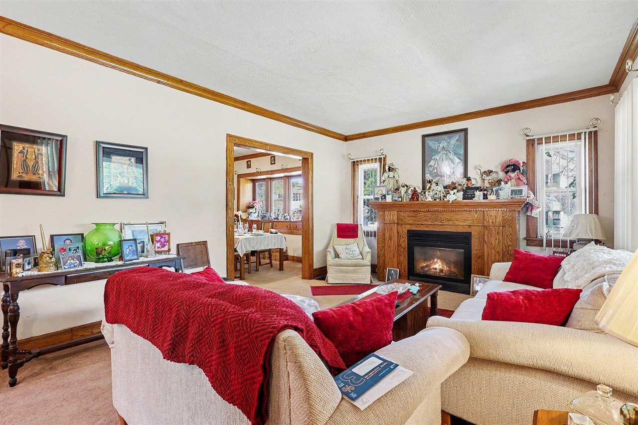 1202 Alexander Street Property Photo 2
