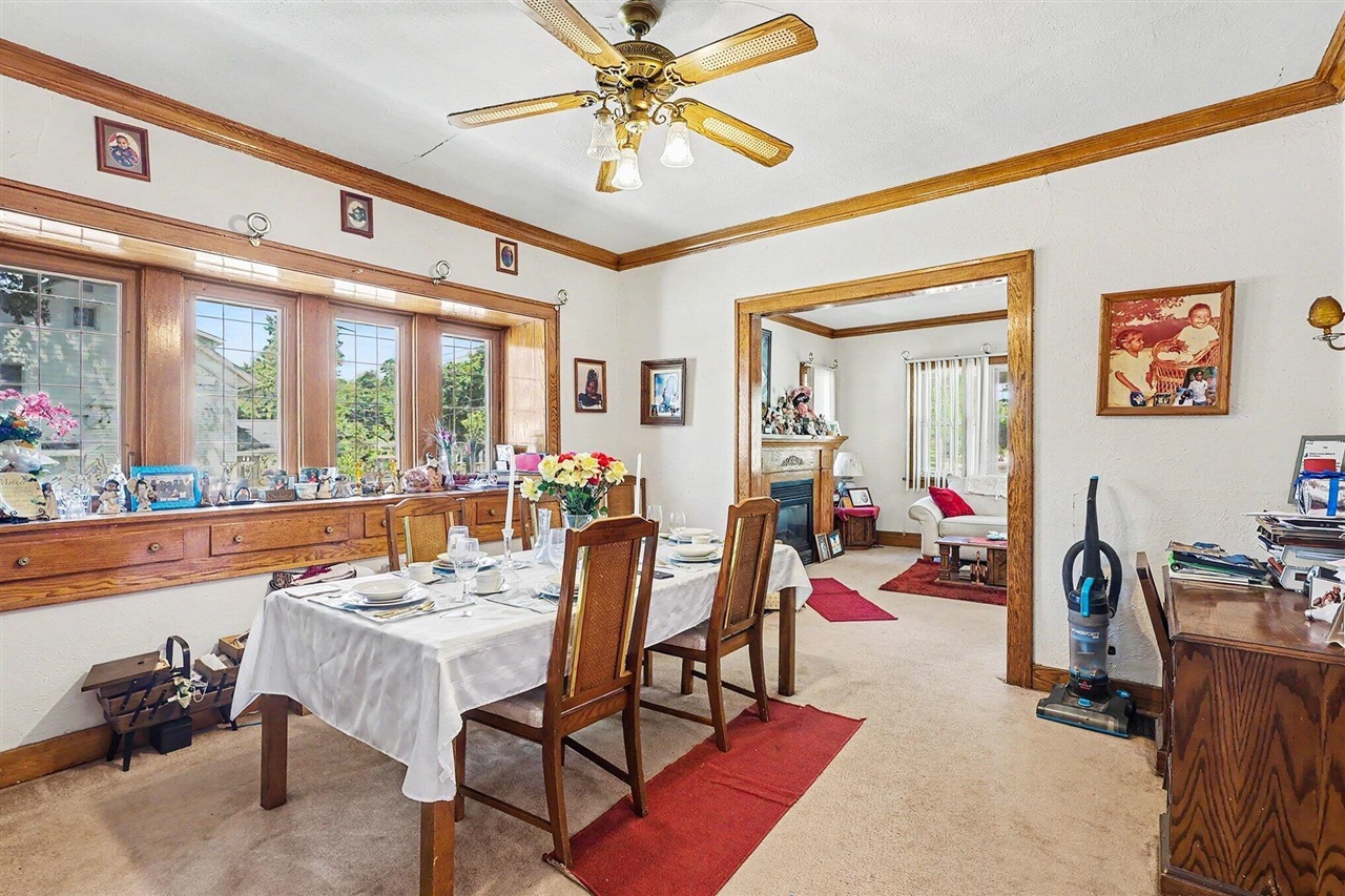 1202 Alexander Street Property Photo 5