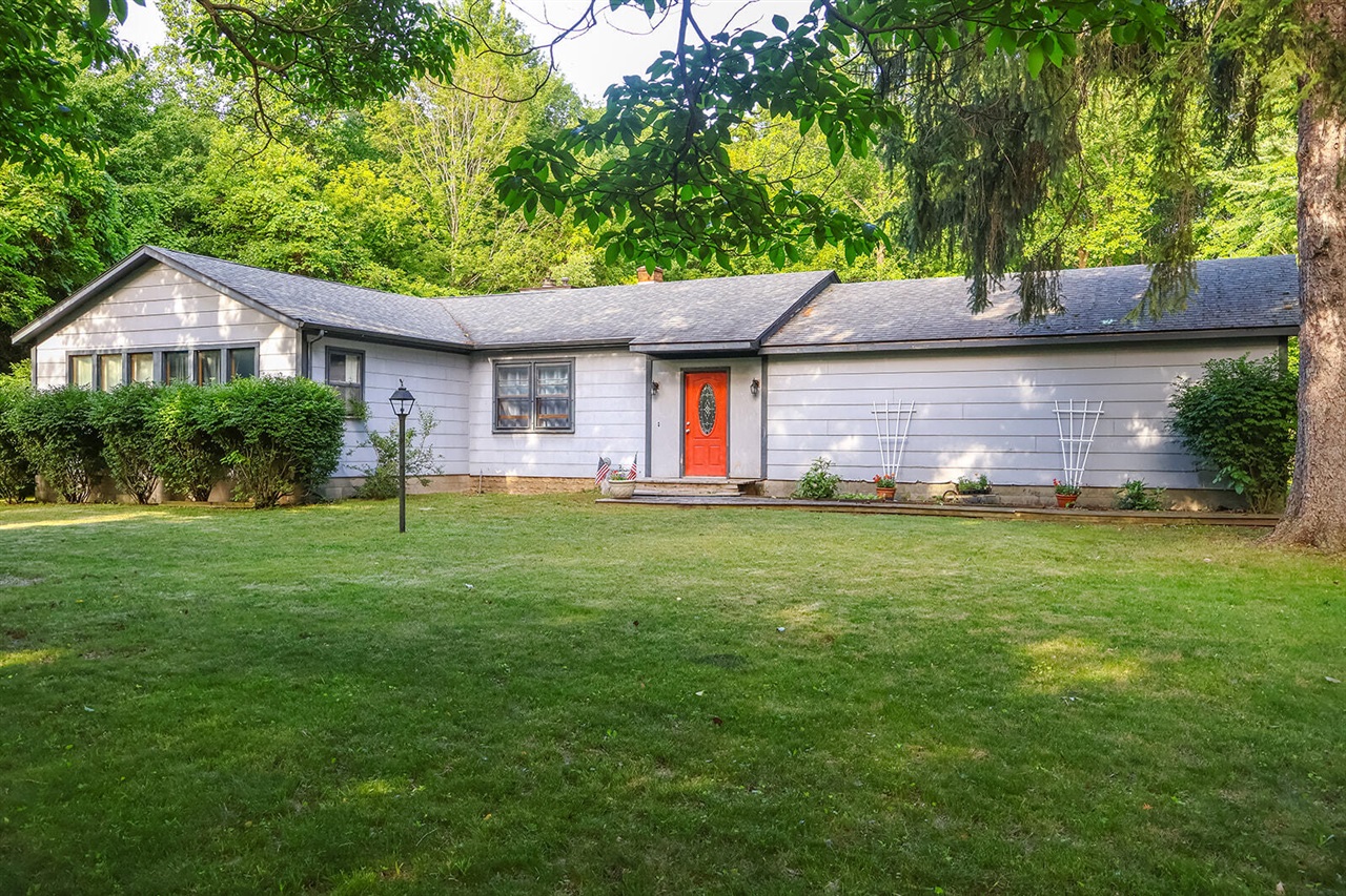 12422 Lubke Road Property Photo 1