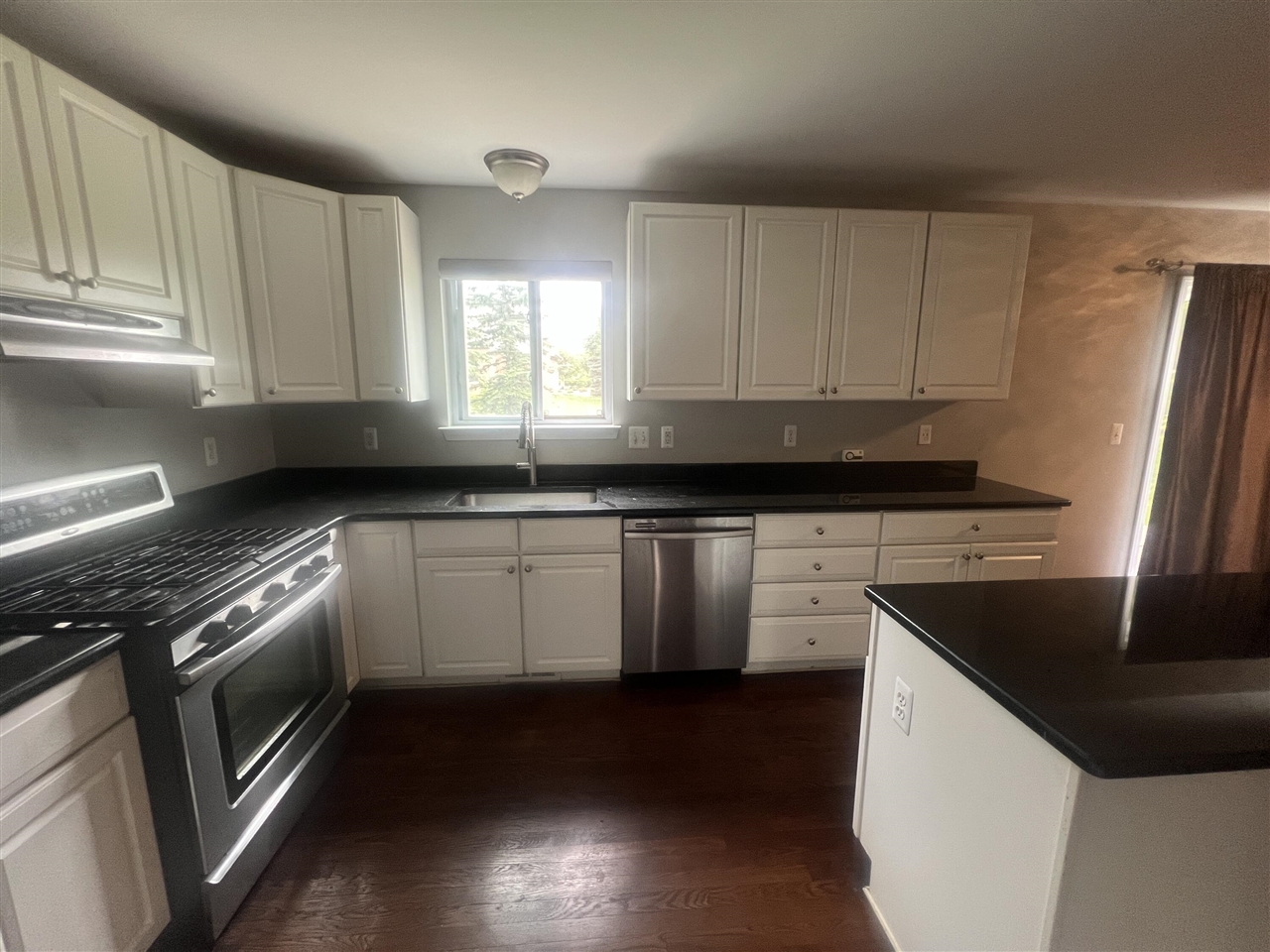 24668 Thatcher Drive Property Photo 12