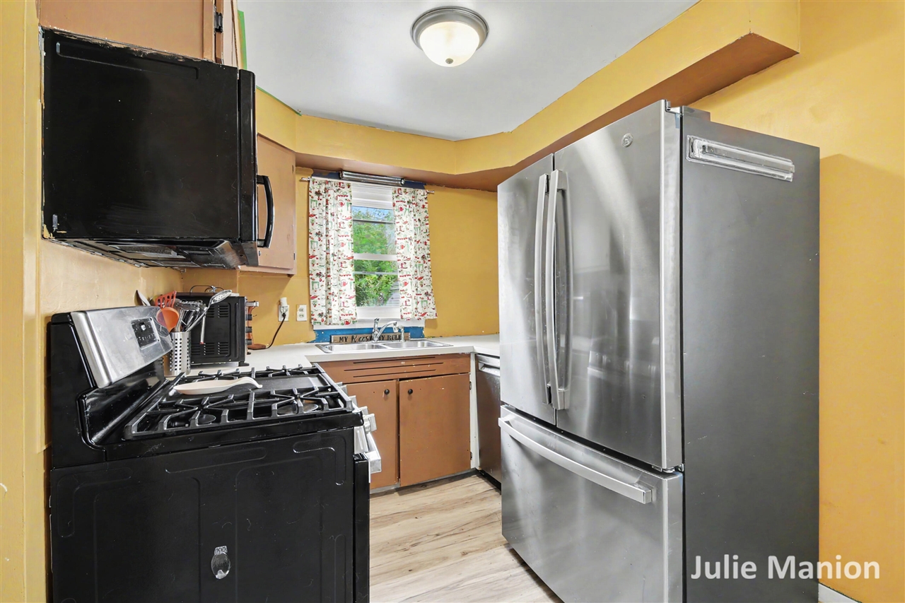 1829 Delwood Avenue Property Photo 10