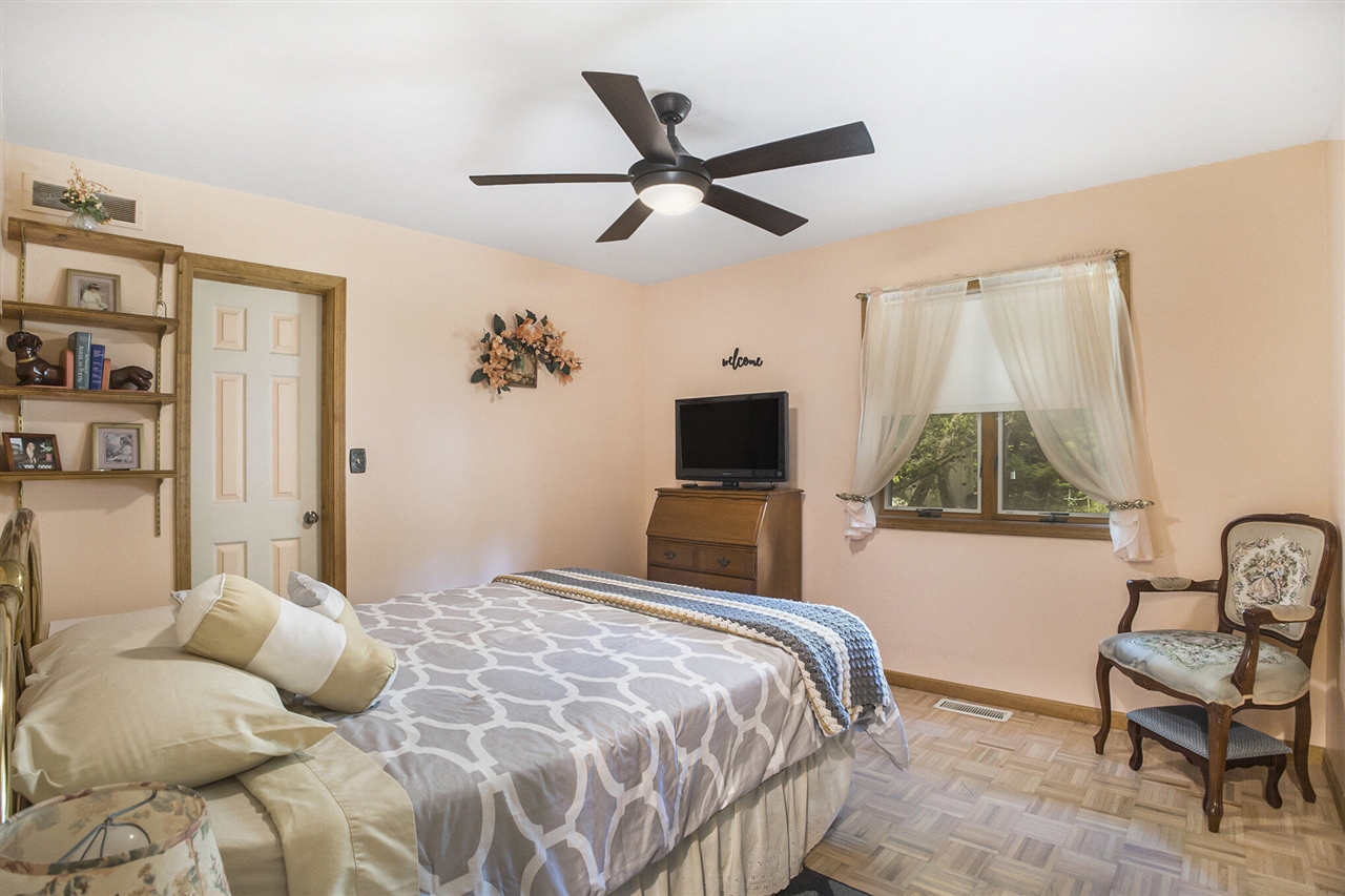1445 Us-2 Property Photo 21