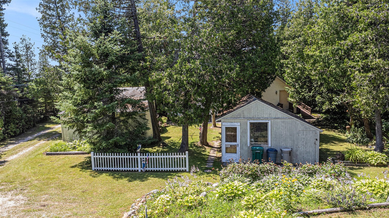 1445 Us-2 Property Photo 56