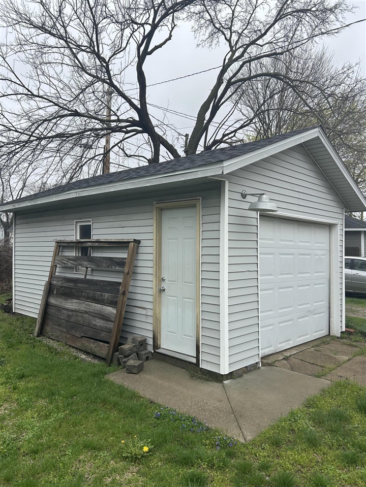 45 E 18th Street Property Photo 4