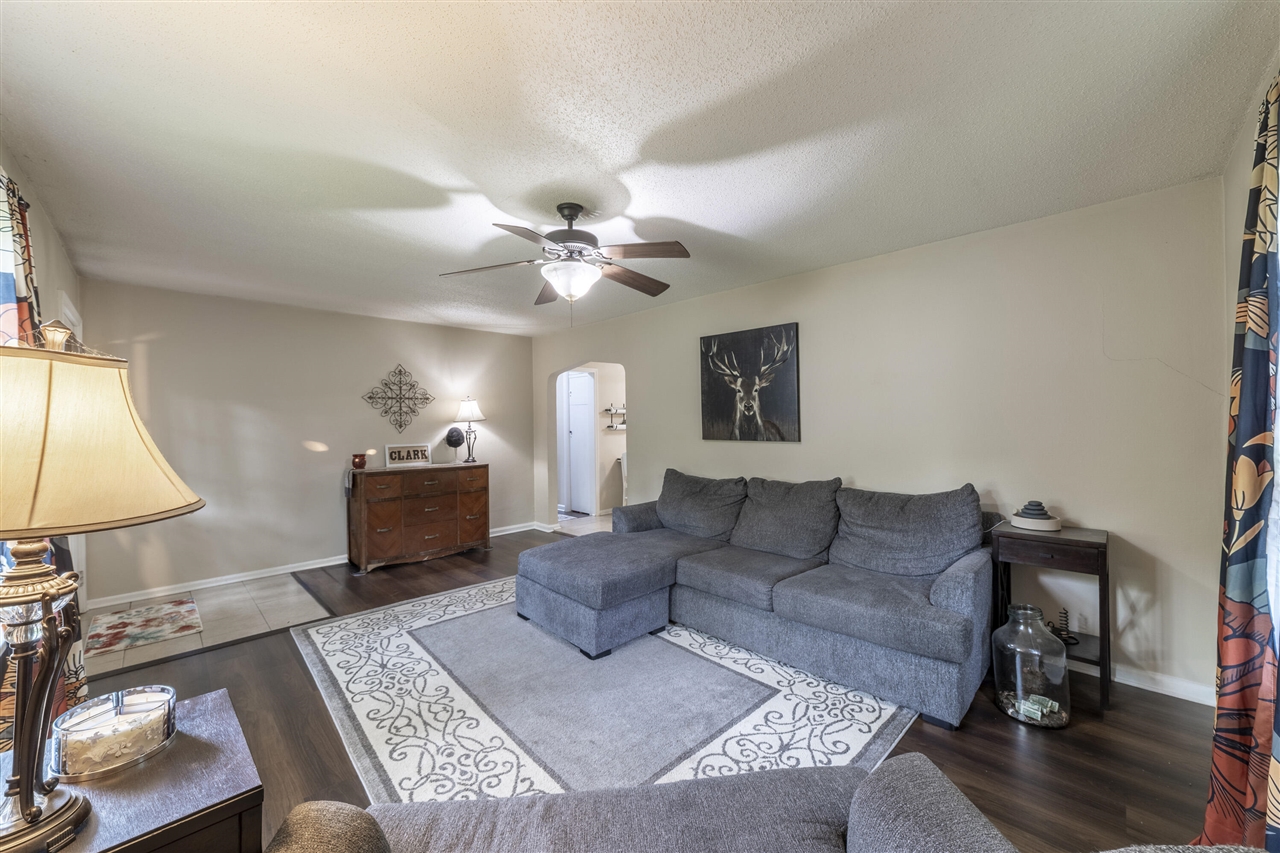 1148 Lavette Avenue Property Photo 8