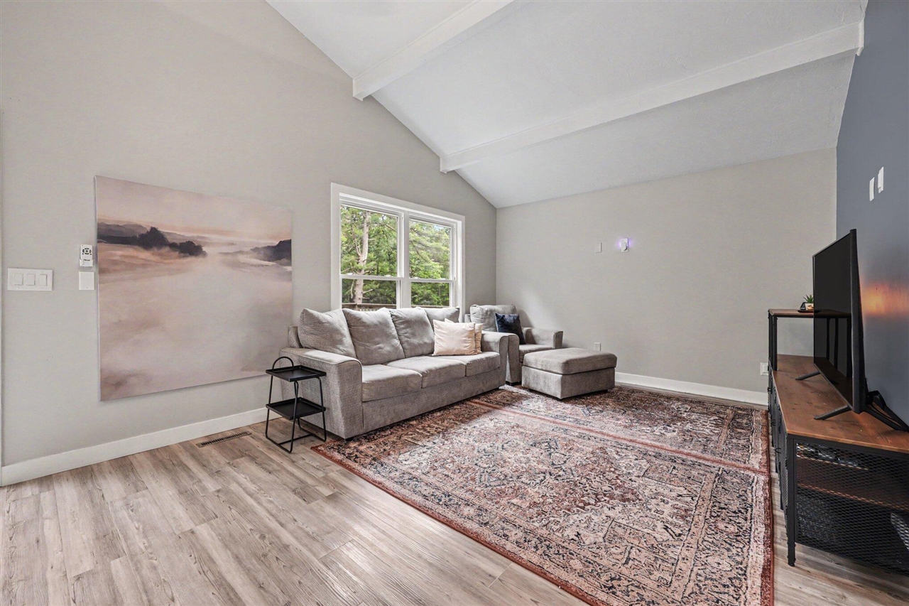 3920 Simonelli Road Property Photo 6