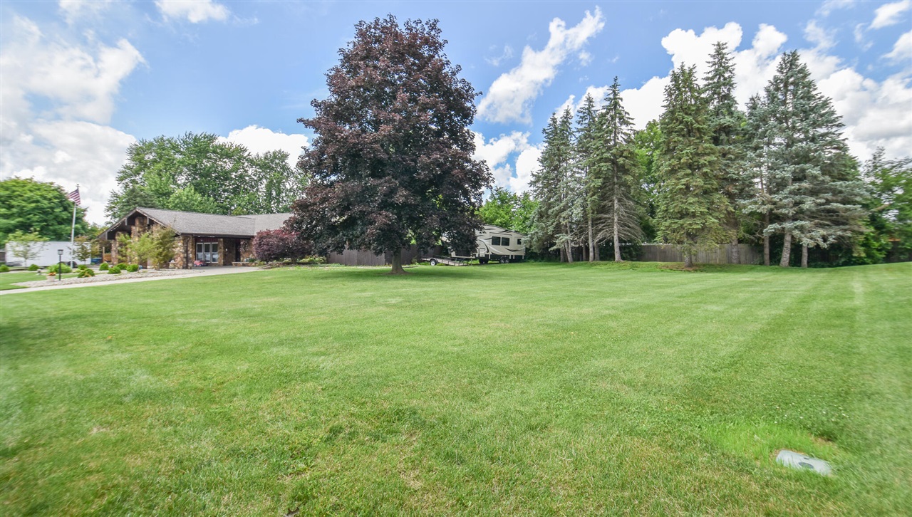 17 Linda Lane Property Photo 3