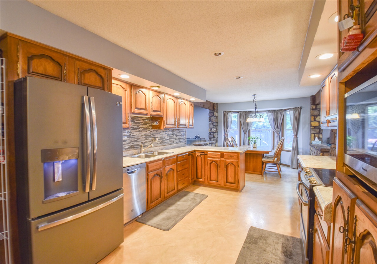 17 Linda Lane Property Photo 13