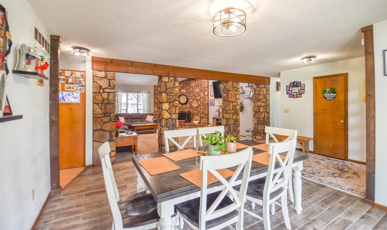 17 Linda Lane Property Photo 24