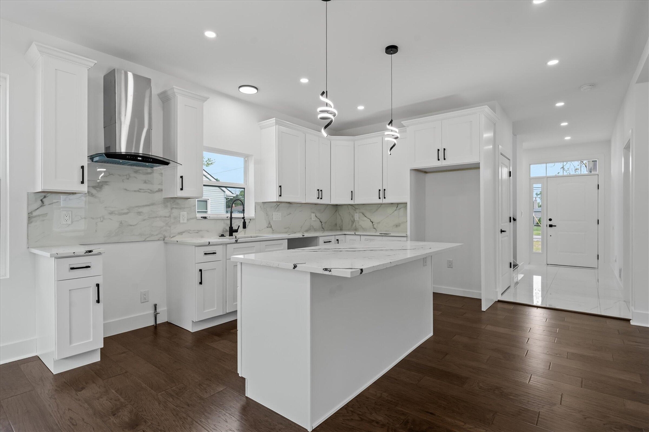 35655 Joy Road Property Photo 11