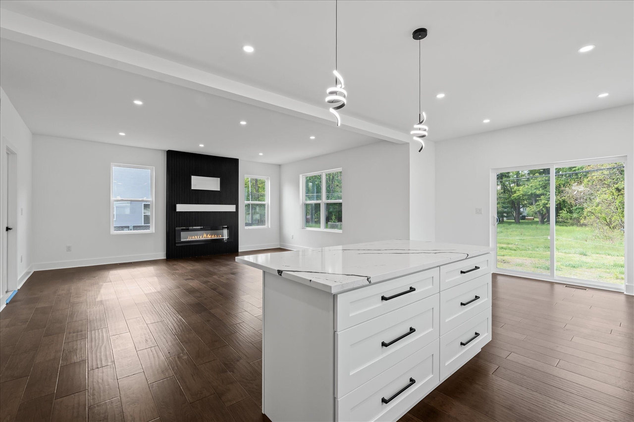 35655 Joy Road Property Photo 14