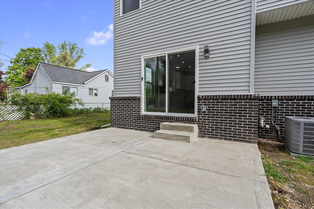 35655 Joy Road Property Photo 39