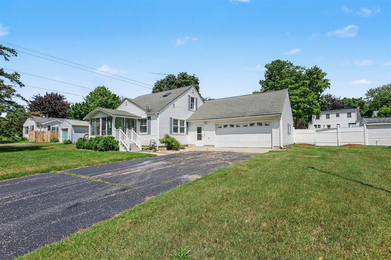 728 Ohio Avenue Property Photo 3