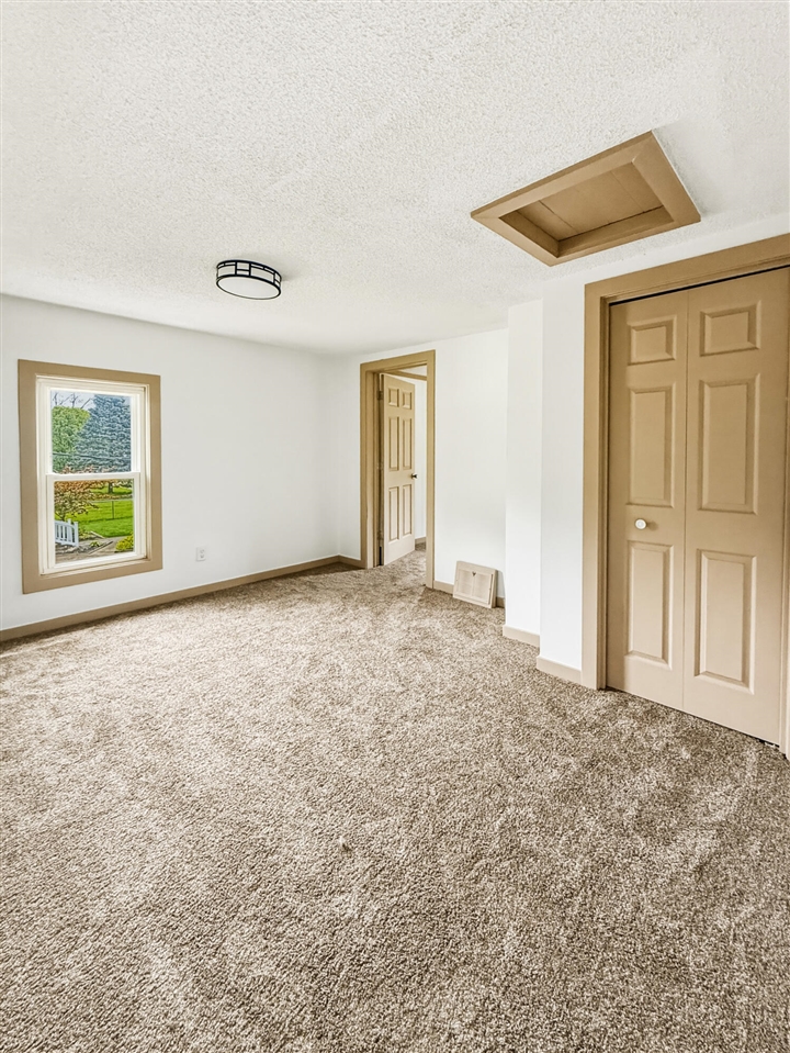21 E Willard Avenue Property Photo 19