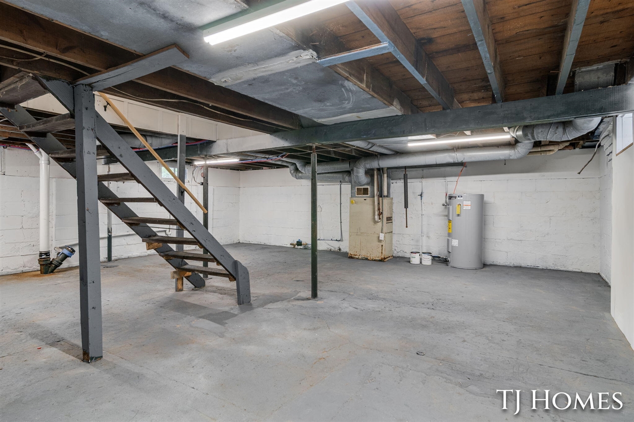1031 Ada Avenue Property Photo 30