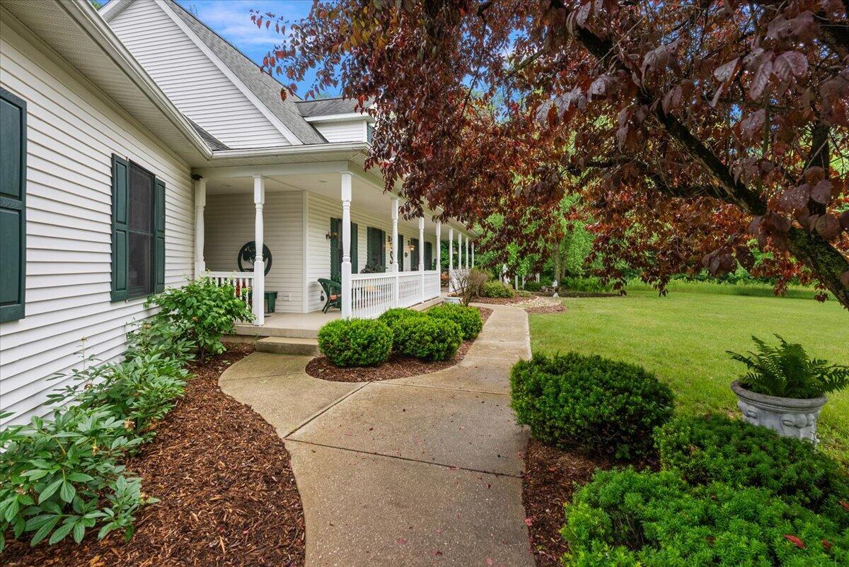 8236 Alpine Avenue Property Photo 8