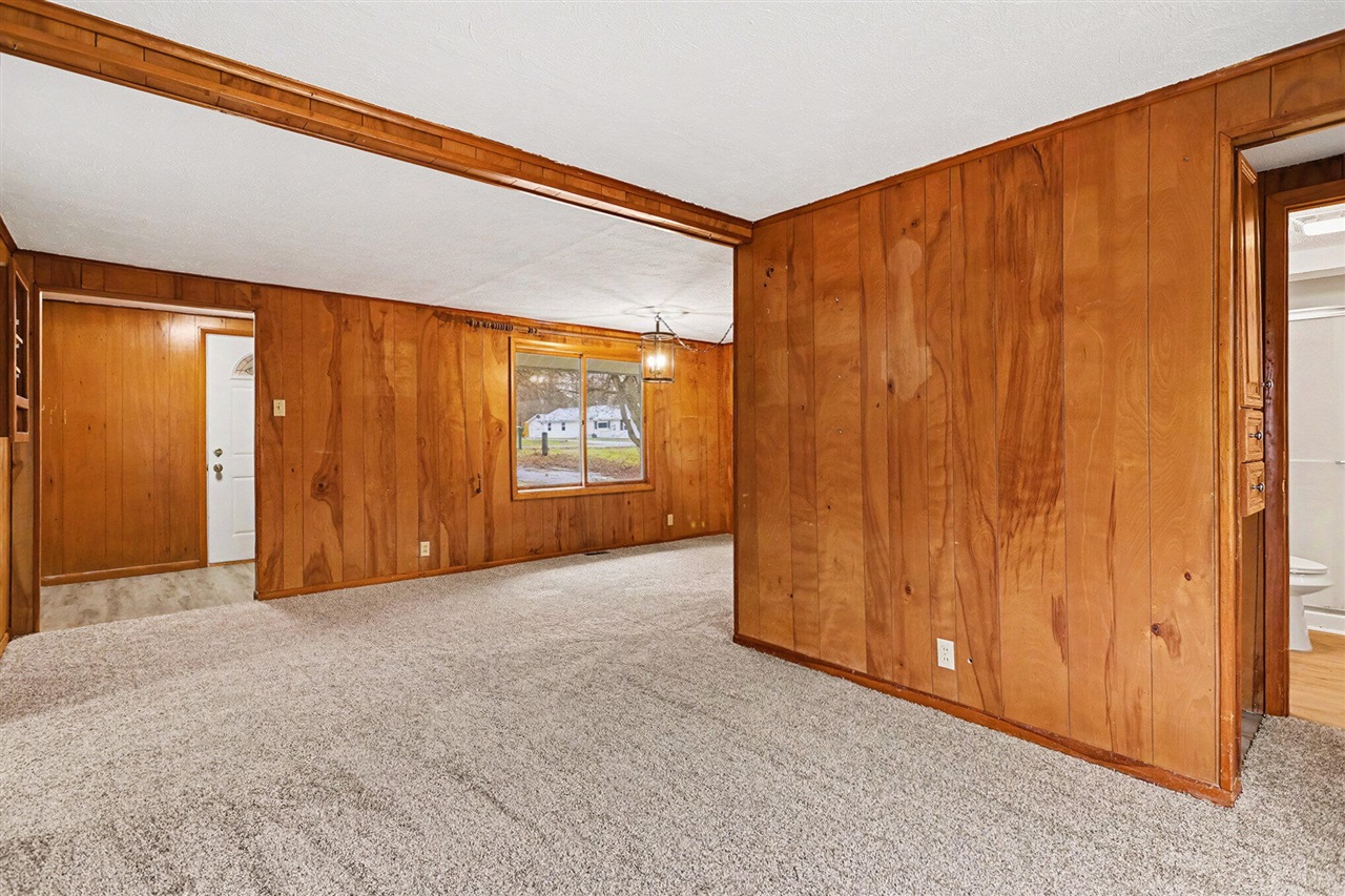 2816 Madison Street Property Photo 4
