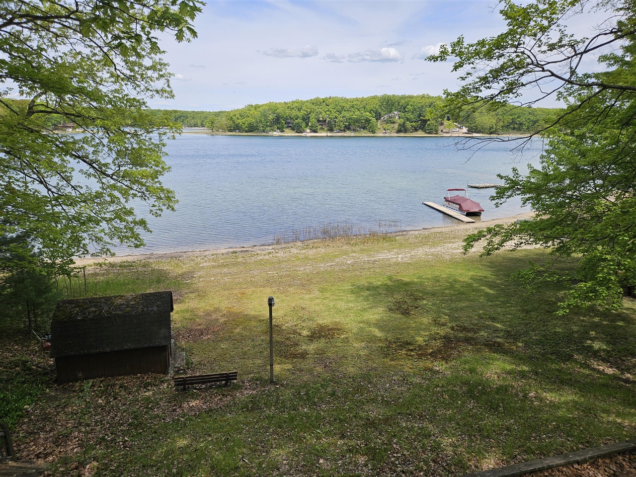 8862 W Rainbow Lake Drive Property Photo 2