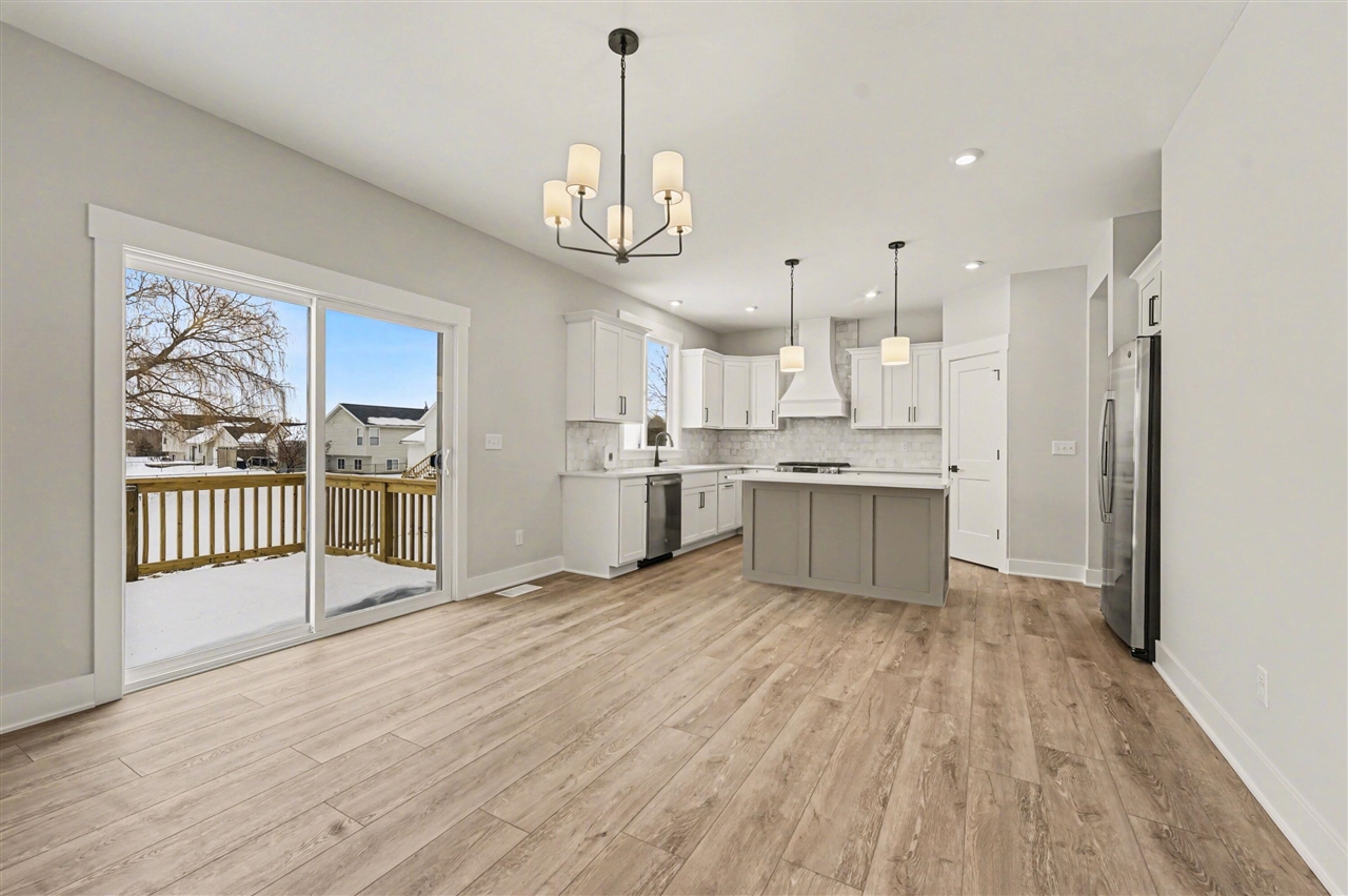 1802 Worthing Street Property Photo 5