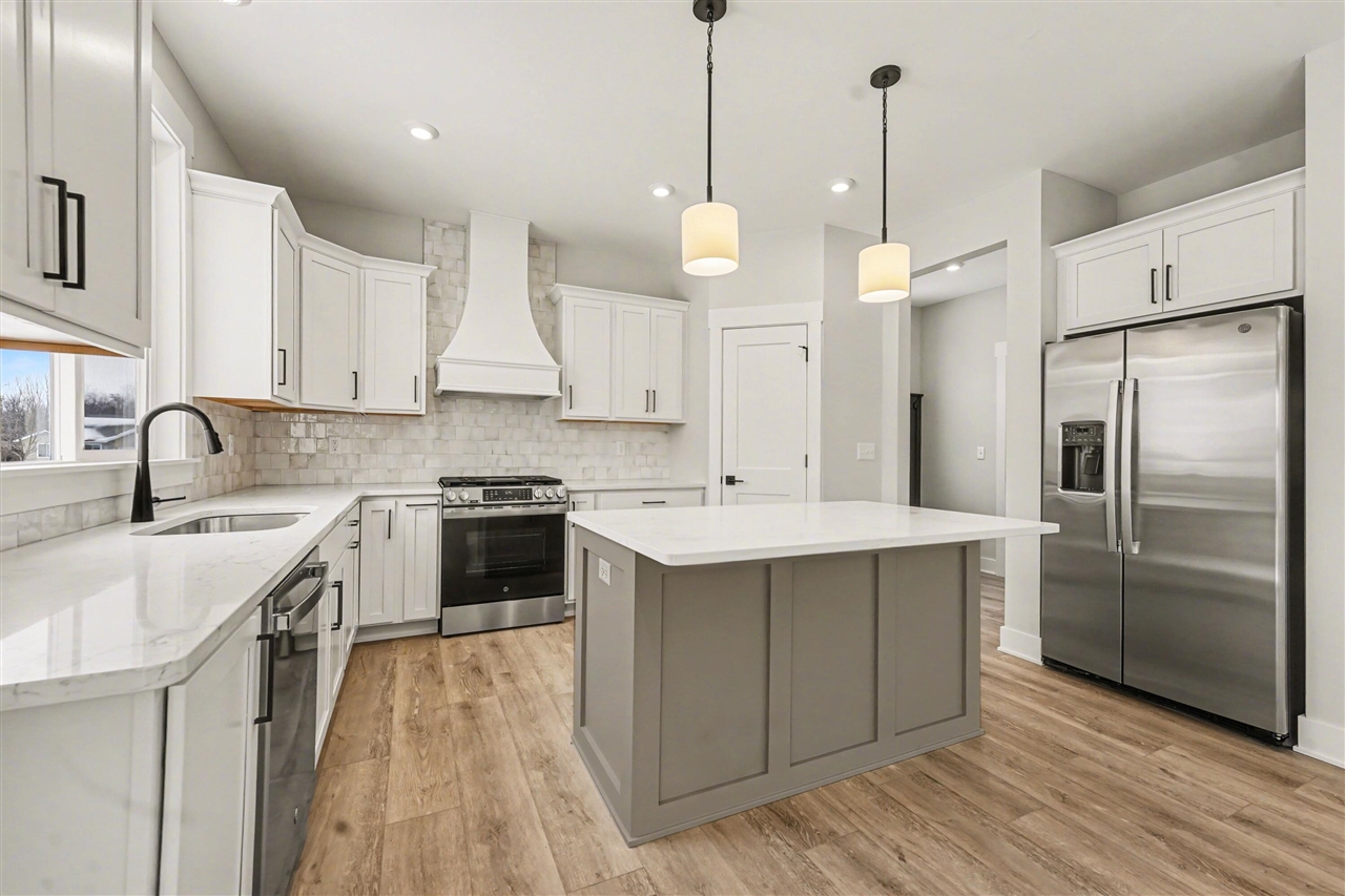 1802 Worthing Street Property Photo 8