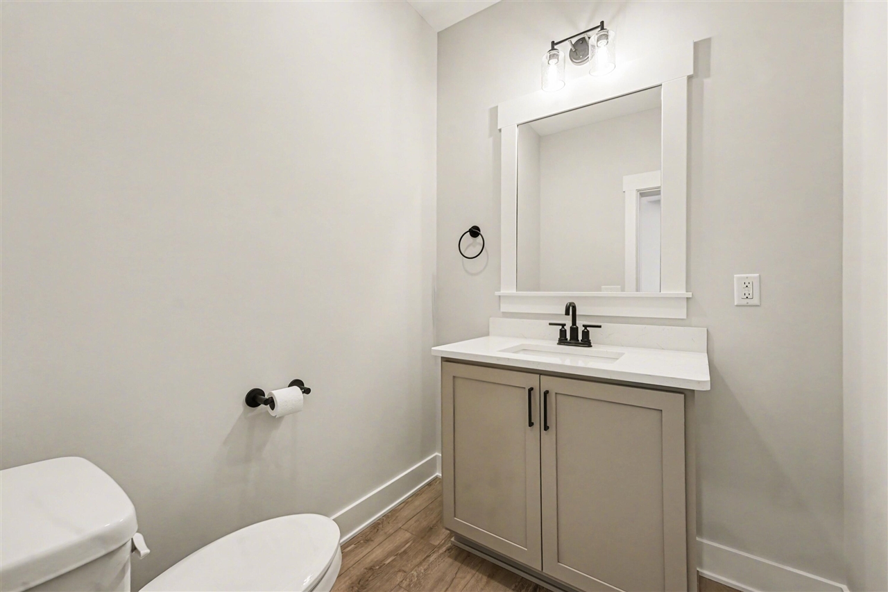 1802 Worthing Street Property Photo 9