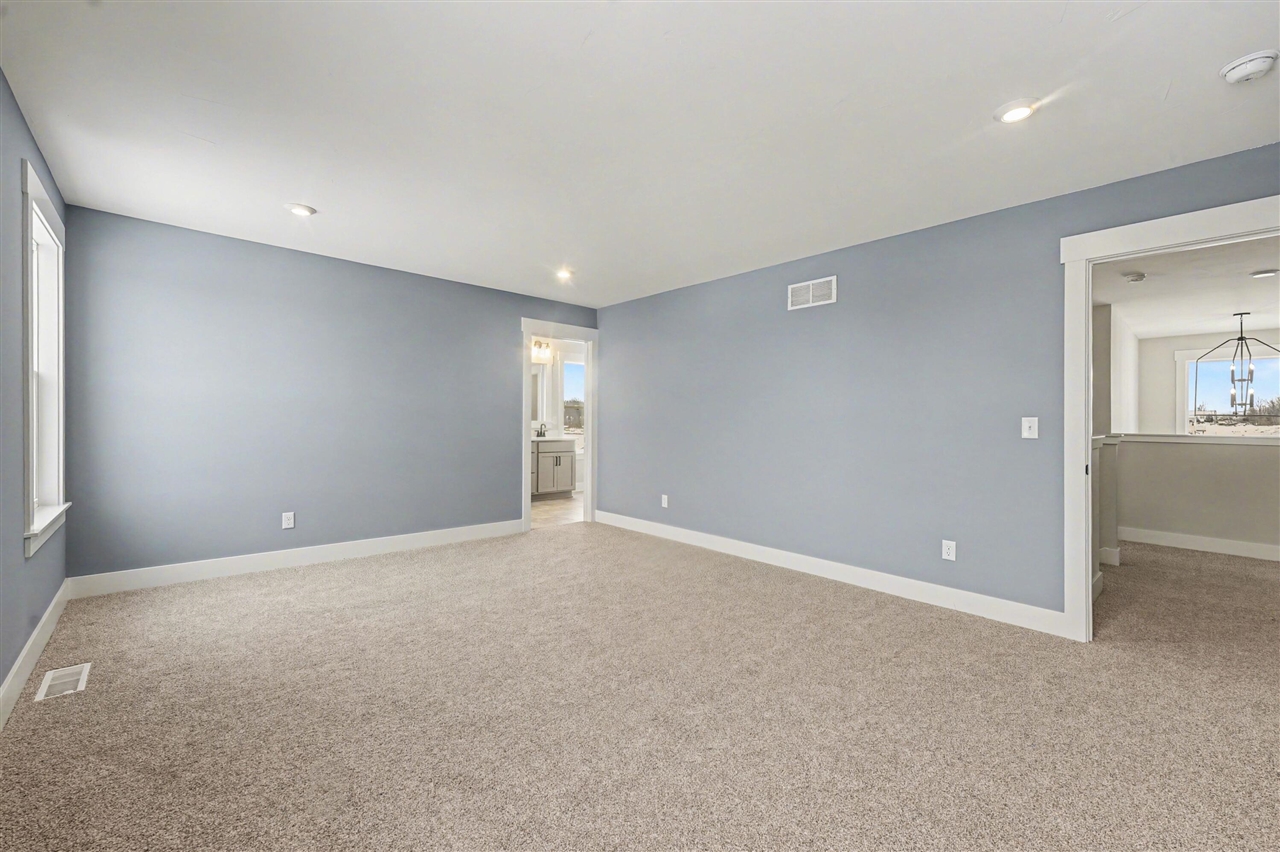 1802 Worthing Street Property Photo 12