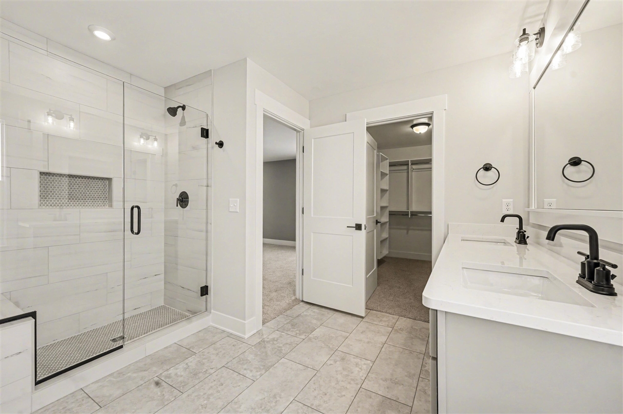 1802 Worthing Street Property Photo 16