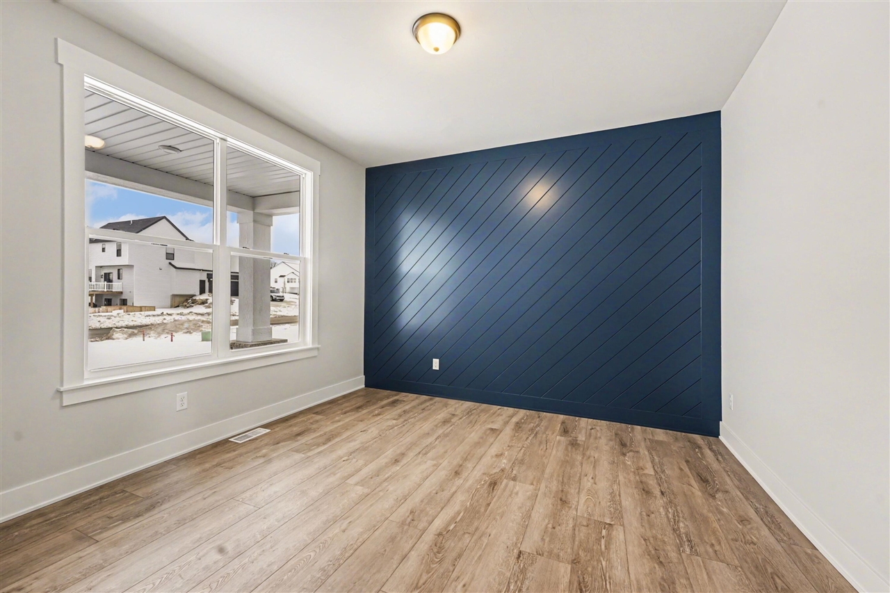 1802 Worthing Street Property Photo 18