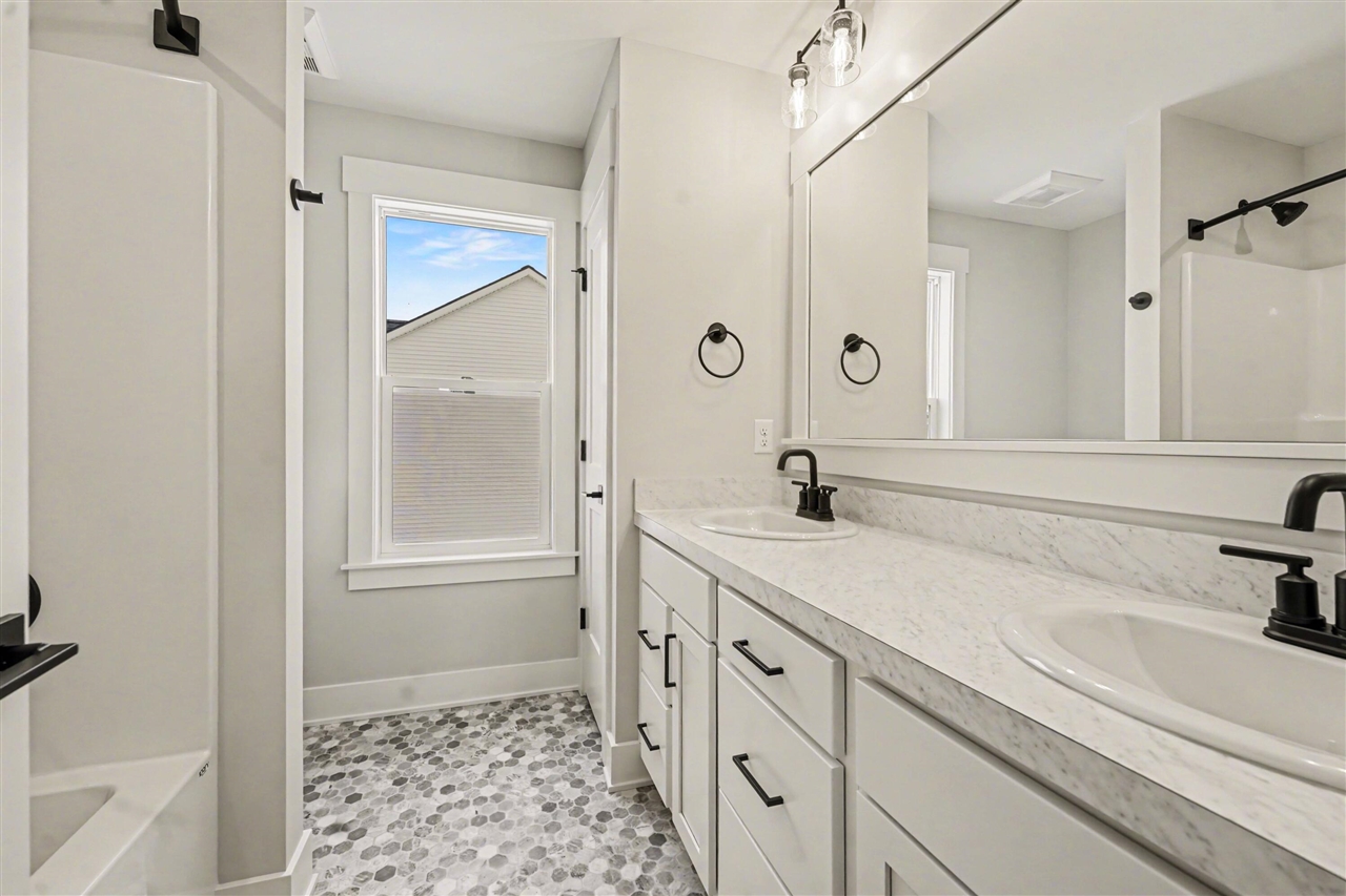 1802 Worthing Street Property Photo 21