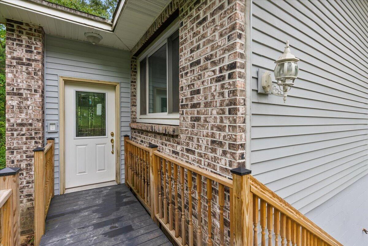 8945 Vergennes Street Property Photo 1