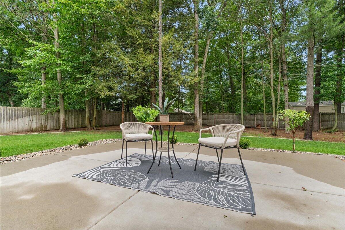 14455 Manor Road Property Photo 7