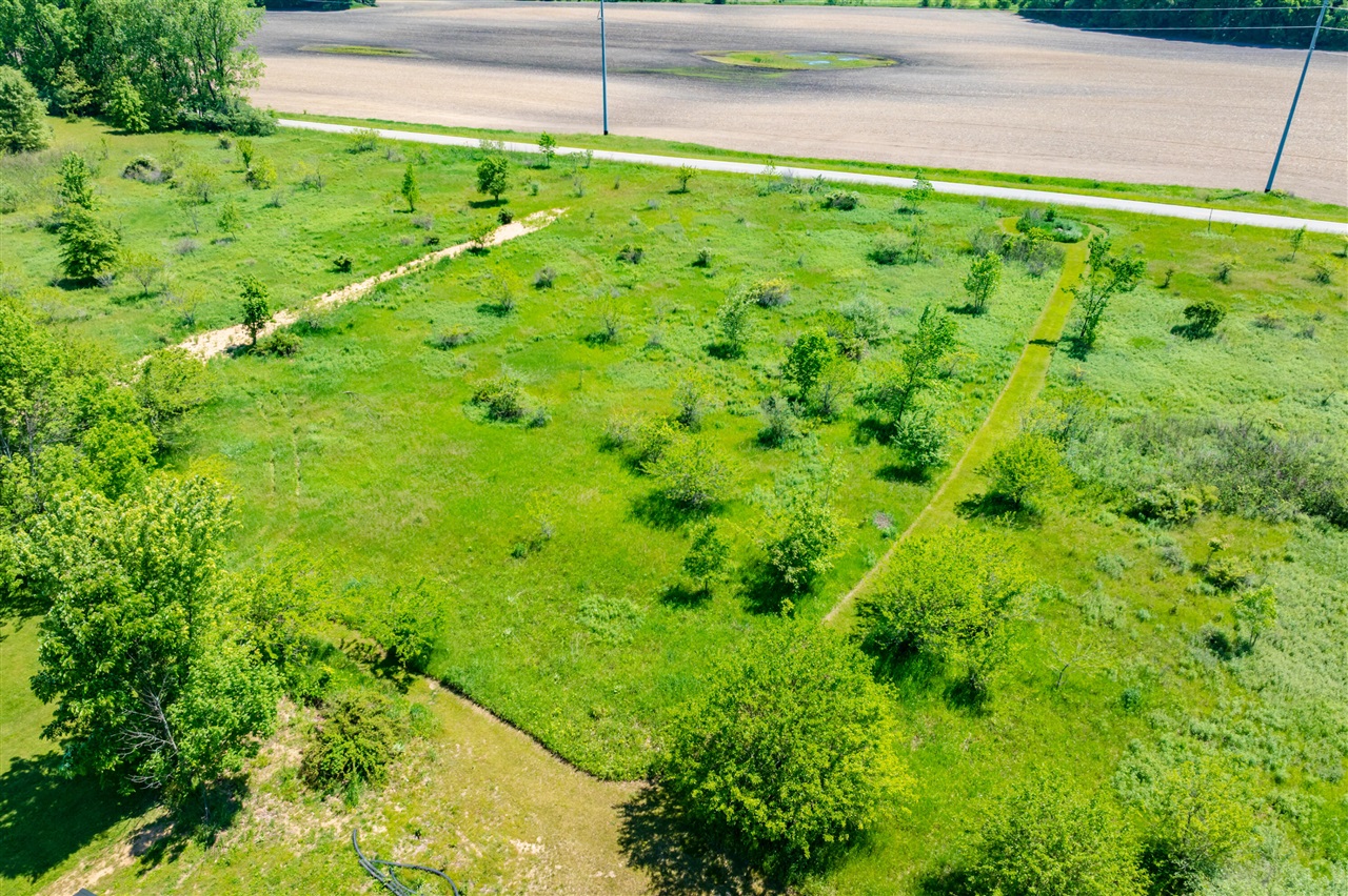 50400 Taylor Drive Property Photo 8