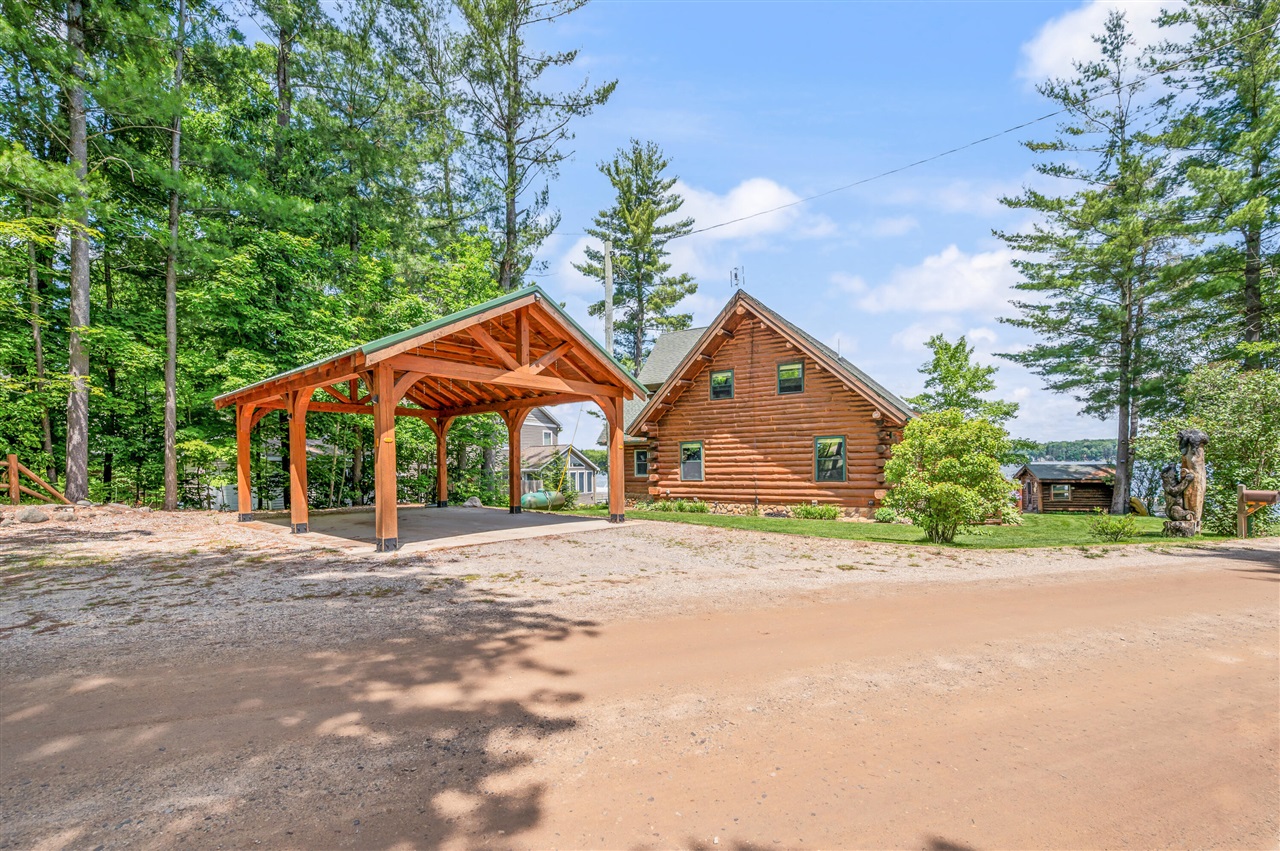 14948 17 Mile Road Property Photo 11