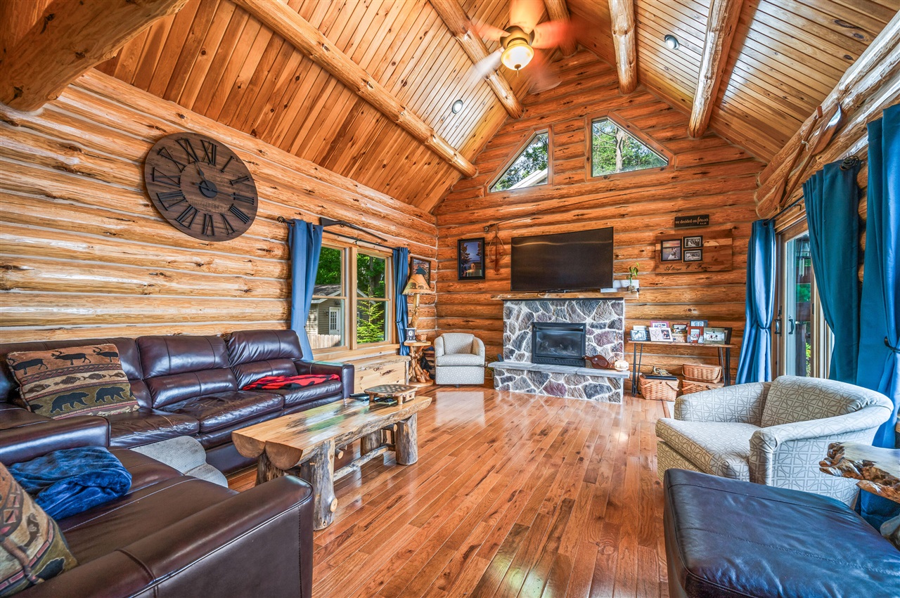 14948 17 Mile Road Property Photo 20