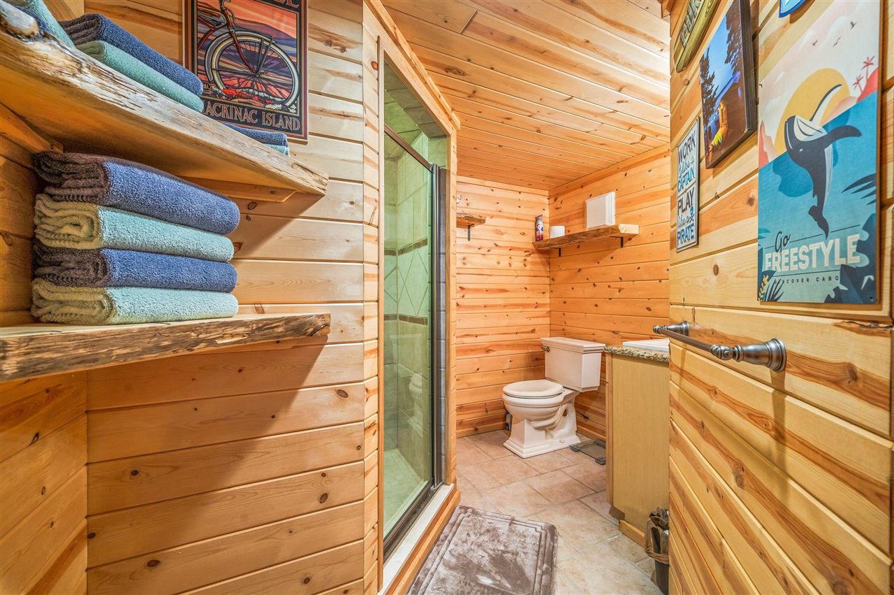 14948 17 Mile Road Property Photo 45