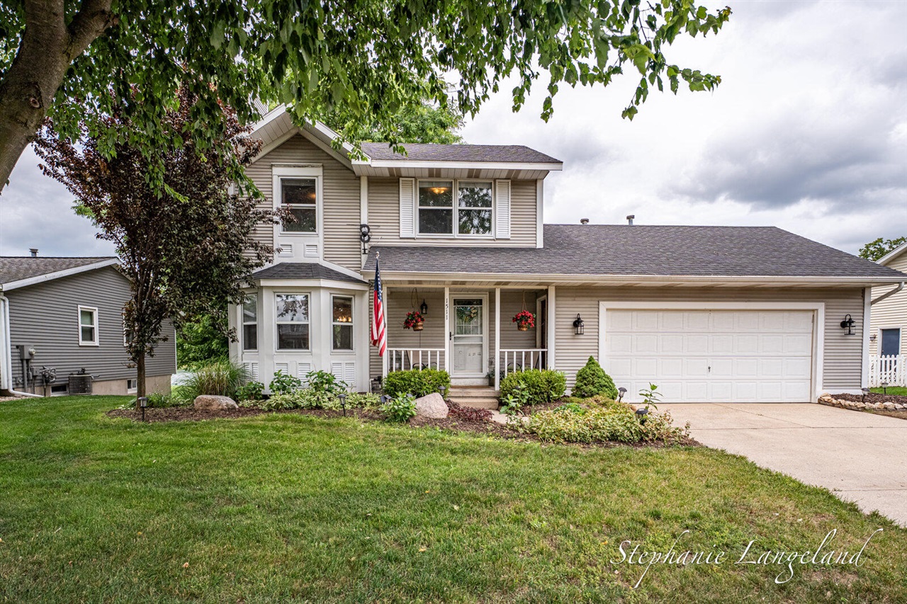1511 Springbrook Drive Property Photo 2
