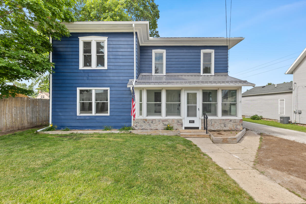 991 E Allegan Street Property Photo 1