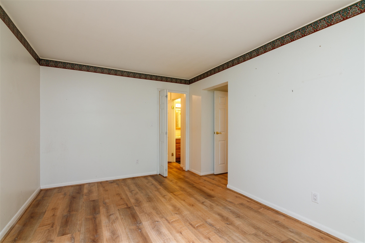 873 Cliffs Drive Property Photo 7