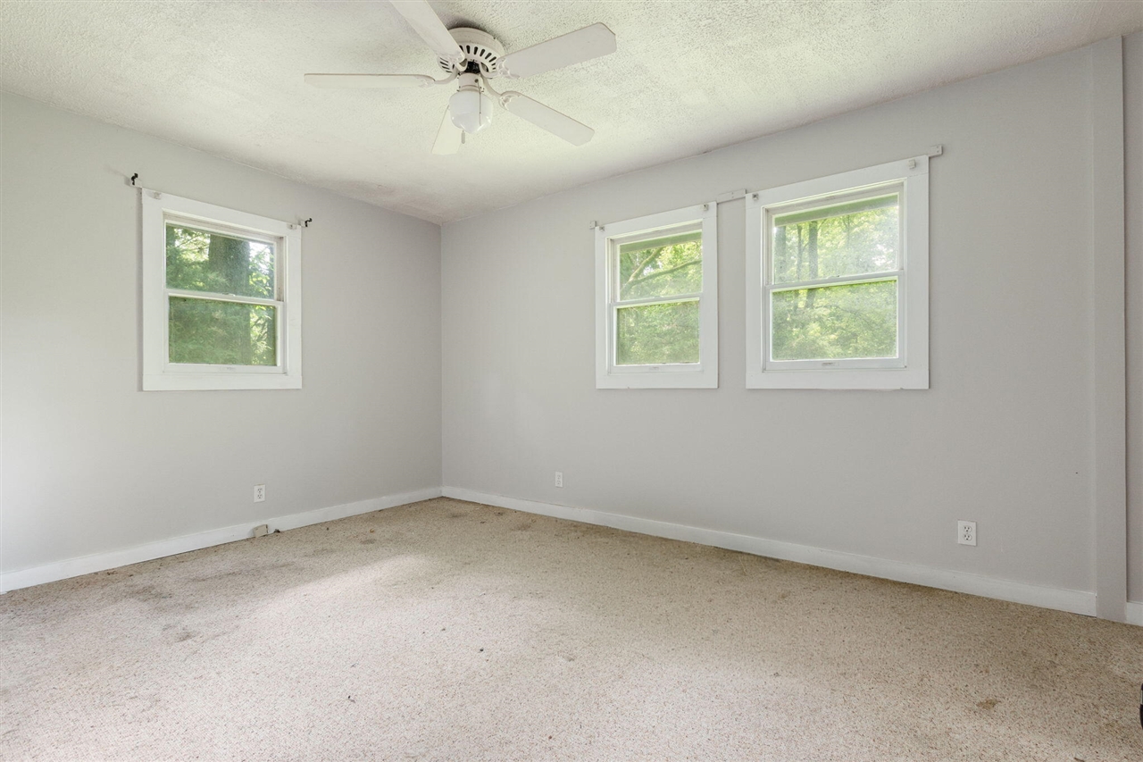 16053 Lakeside Road Property Photo 18