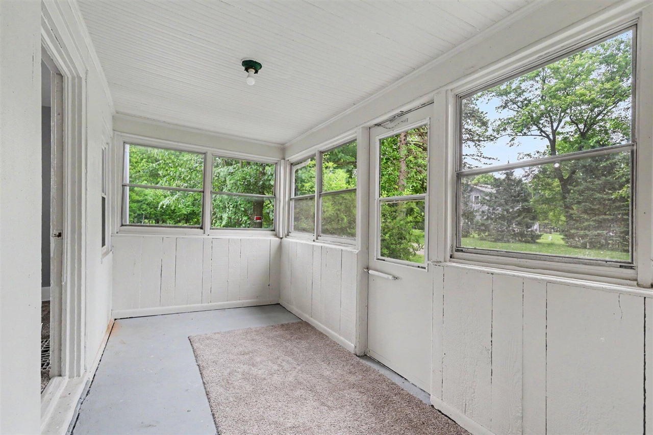 22945 B Drive Property Photo 16