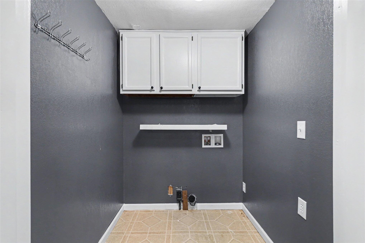 22945 B Drive Property Photo 26