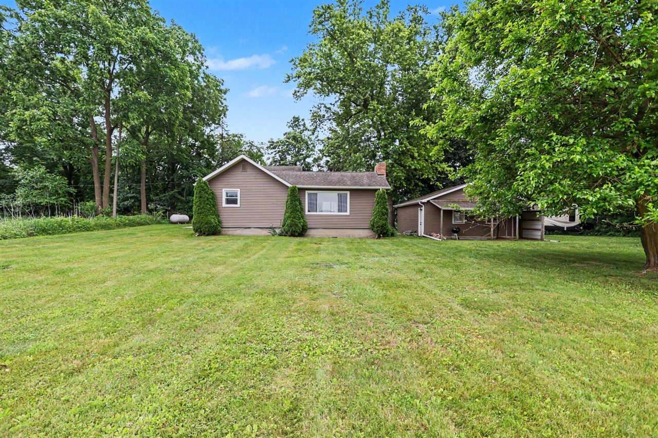 22945 B Drive Property Photo 29