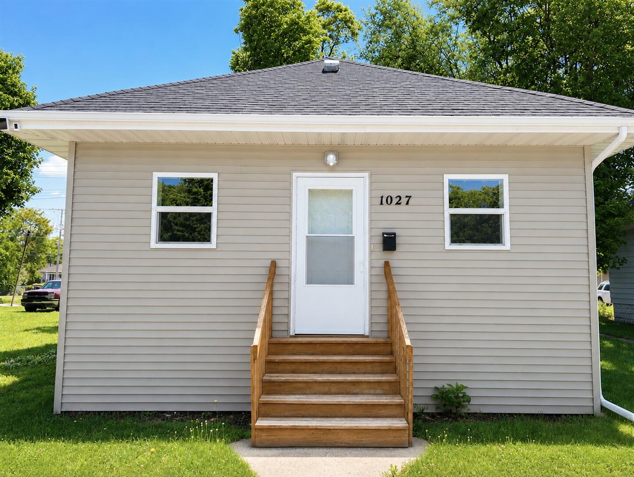 1027 Broadway Property Photo 1