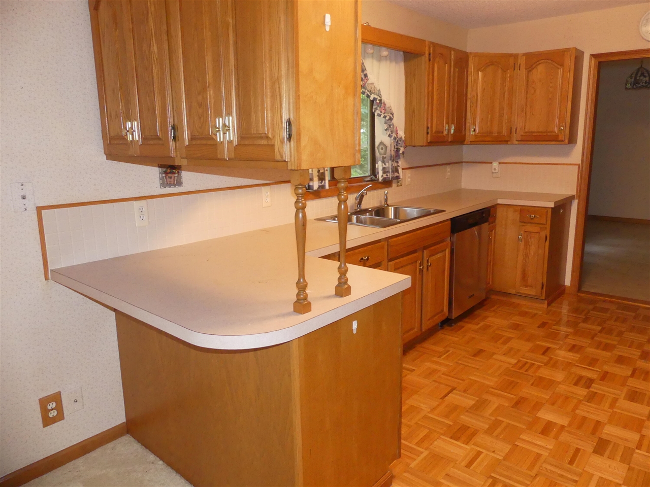 2157 Deerwood Drive Property Photo 7
