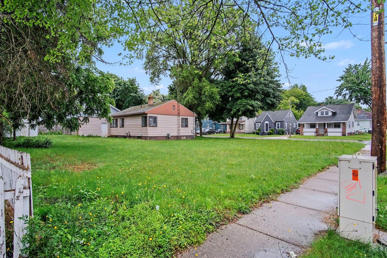 1538-1542 Hudson Street Property Photo 1